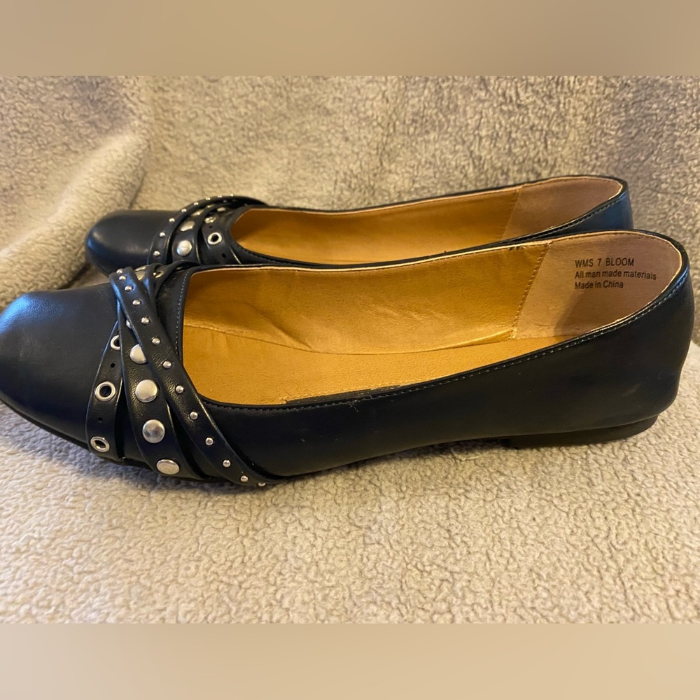 New Direction Navy Leather Flats Size 7